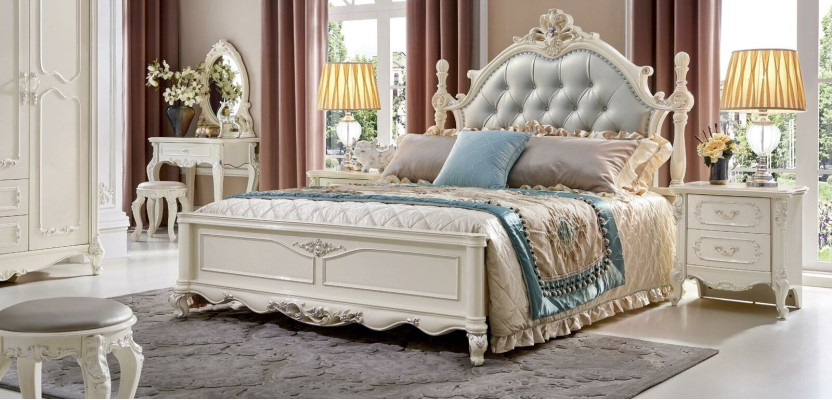 Klassiek Designer-Chesterfield-bed in wit Rococo-barokstijl.