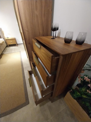 Luxe slaapkamer commode met 4 laden houten kast ontwerp meubels hout Nieuw.