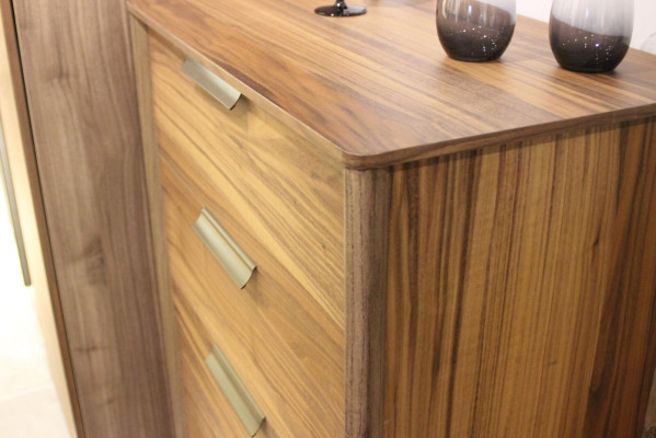 Luxe slaapkamer commode met 4 laden houten kast ontwerp meubels hout Nieuw.