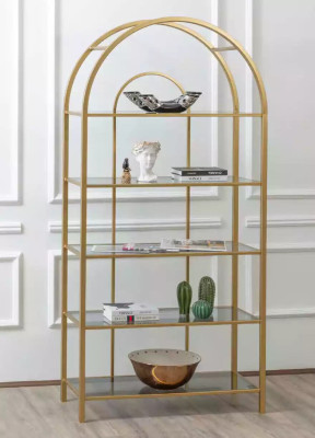 Woonkamer boekenkast roomdivider boekenplank opbergruimte goud