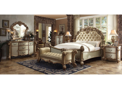 Klassiek bed in barok Chesterfield rococo stijl dubbel lederen hotel antiek.